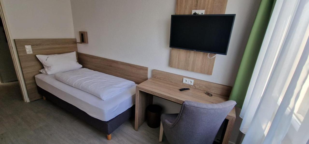 Hotel Ladage Франкфурт на Майн Екстериор снимка